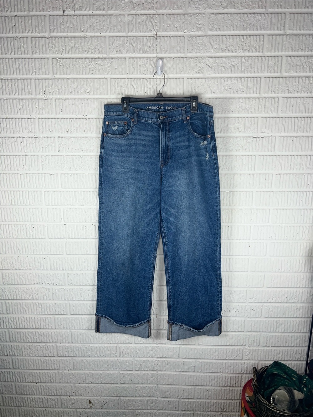 American Eagle Stovepipe Straight Leg Jeans in Medium Blue Size 14 Short